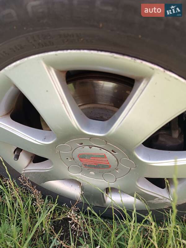 Хэтчбек SEAT Toledo 2006 в Черкассах
