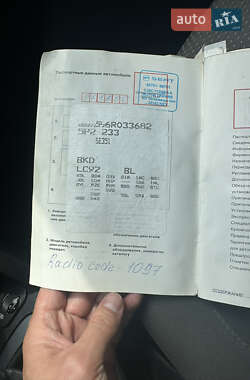 Хэтчбек SEAT Toledo 2005 в 