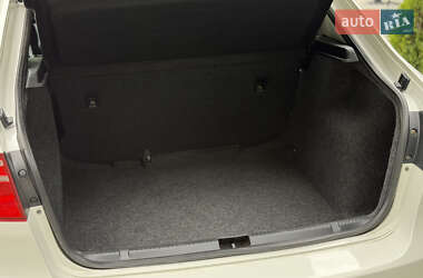 Лифтбек SEAT Toledo 2013 в 