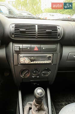 Седан SEAT Toledo 2000 в 