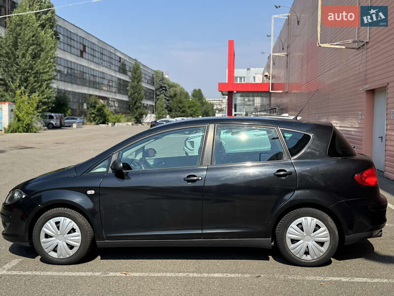 Хэтчбек SEAT Toledo 2008 в Киеве