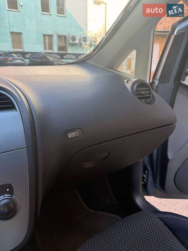 Хэтчбек SEAT Toledo 2005 в Ровно