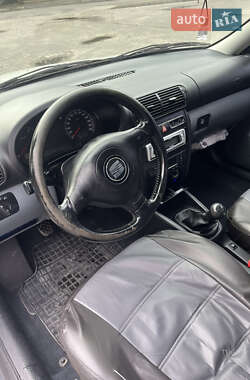 Седан SEAT Toledo 2001 в 