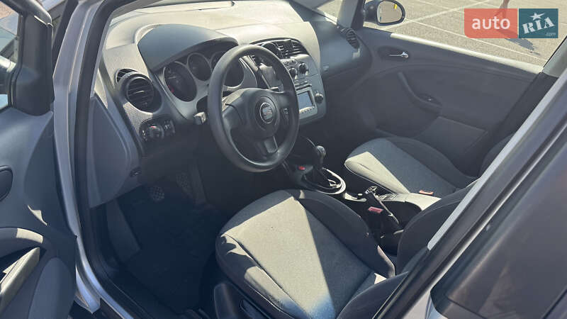 Хетчбек SEAT Toledo 2004 в Тернополі