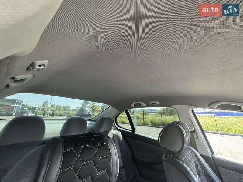 Седан SEAT Toledo 2001 в Звенигородці