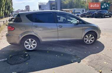 Хэтчбек SEAT Toledo 2004 в 