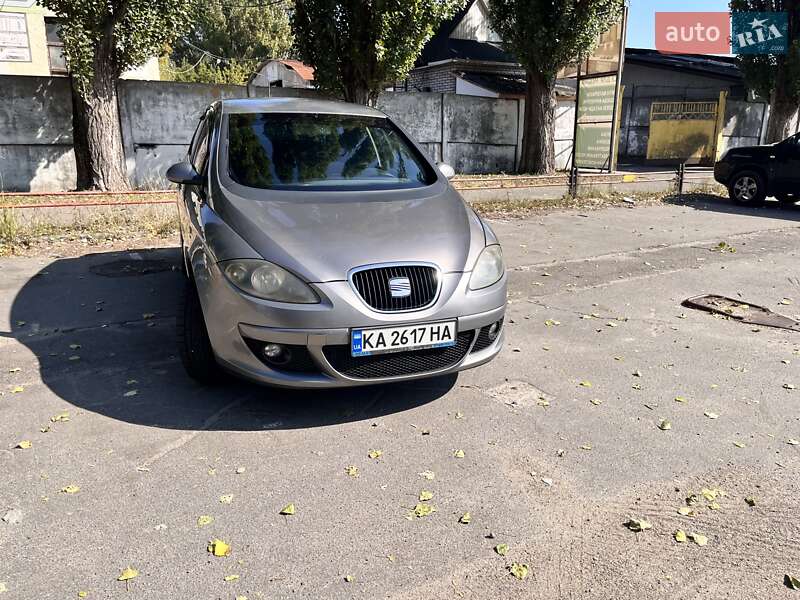 Хэтчбек SEAT Toledo 2004 в Киеве