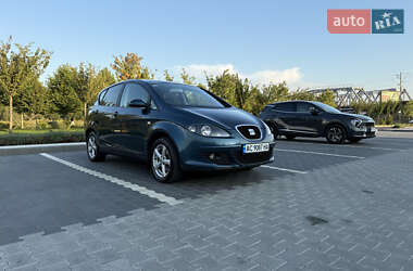Хэтчбек SEAT Toledo 2004 в 