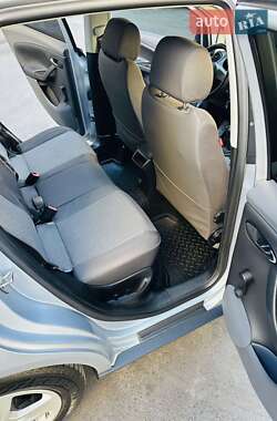 Хэтчбек SEAT Toledo 2006 в 