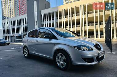 Хэтчбек SEAT Toledo 2006 в 