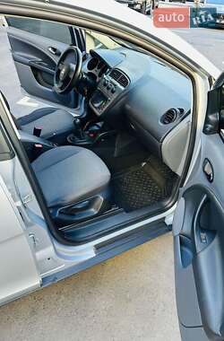 Хэтчбек SEAT Toledo 2006 в 