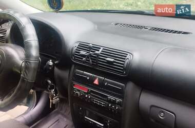 Седан SEAT Toledo 2001 в 