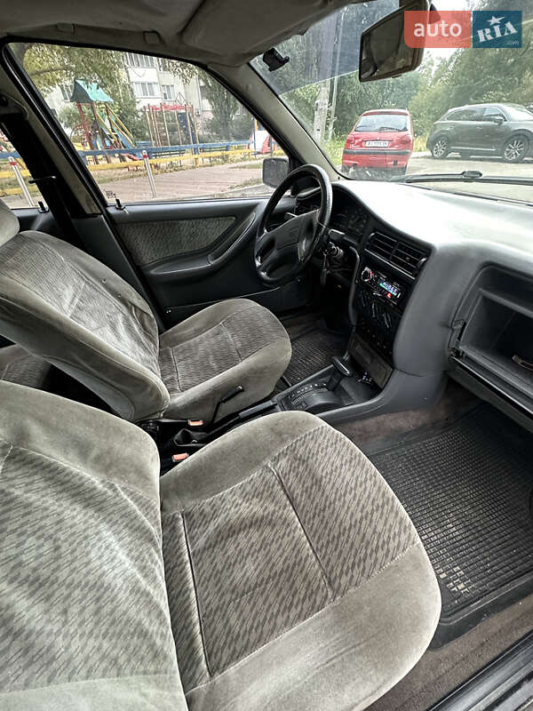 Седан SEAT Toledo 1992 в Киеве
