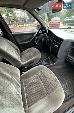 Седан SEAT Toledo 1992 в 