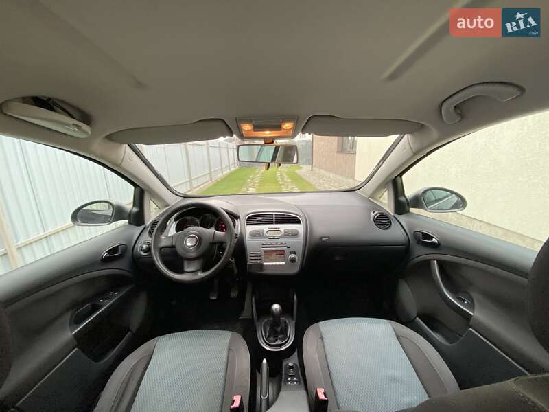 Хетчбек SEAT Toledo 2008 в Ужгороді