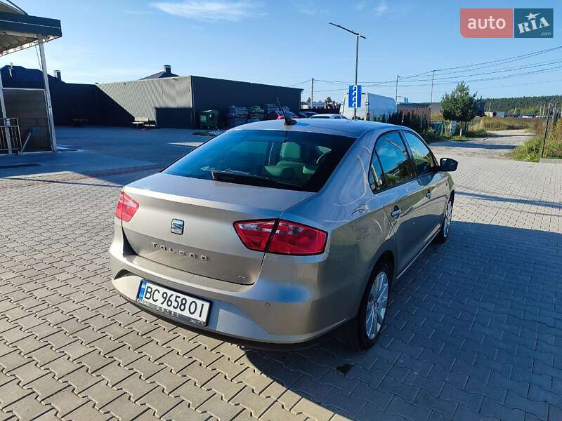 Лифтбек SEAT Toledo 2014 в Львове