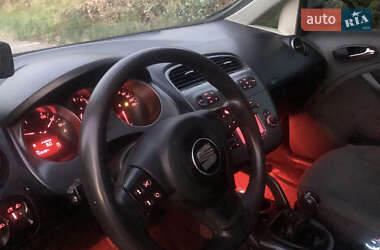 Хэтчбек SEAT Toledo 2007 в 