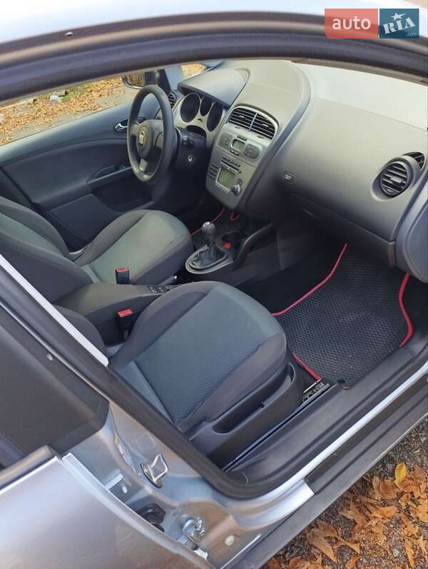 Хетчбек SEAT Toledo 2008 в Дніпрі фото 17 Хетчбек SEAT Toledo 2008 в Дніпрі