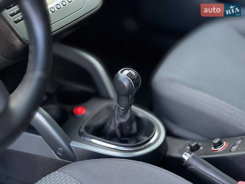 Хэтчбек SEAT Toledo 2006 в Киеве