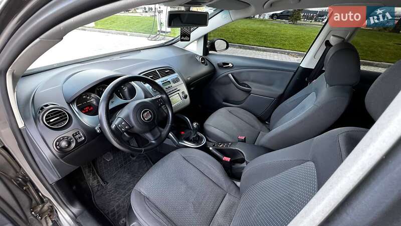 Хэтчбек SEAT Toledo 2006 в Киеве