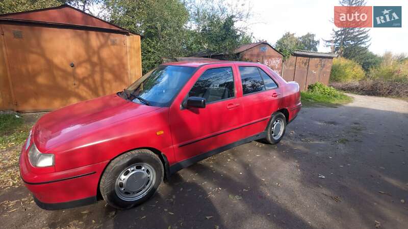 Седан SEAT Toledo 1997 в Ровно