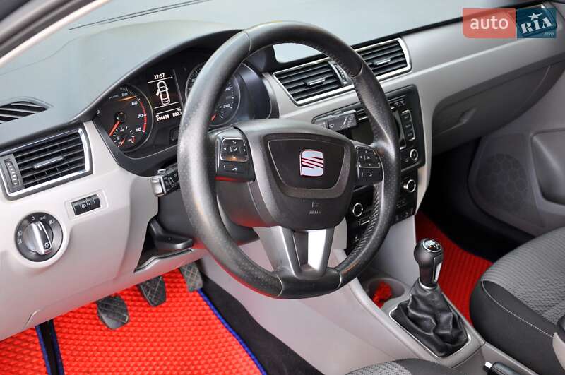 Ліфтбек SEAT Toledo 2013 в Львові фото 17 Ліфтбек SEAT Toledo 2013 в Львові