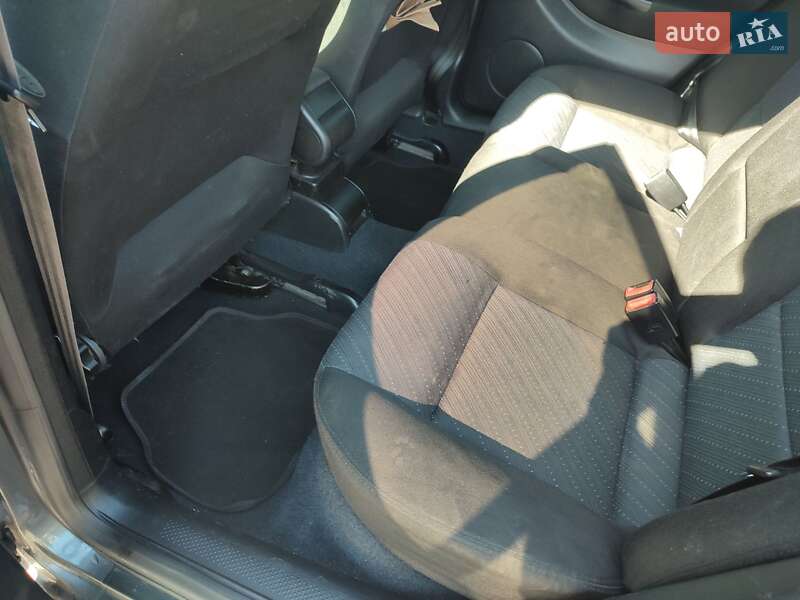 Седан SEAT Toledo 2002 в Дніпрі фото 7 Седан SEAT Toledo 2002 в Дніпрі