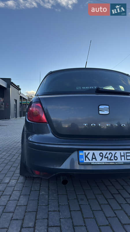 Хетчбек SEAT Toledo 2008 в Долині