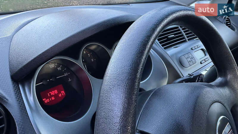 Хетчбек SEAT Toledo 2008 в Долині