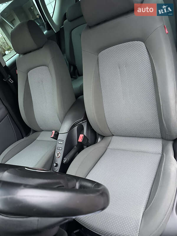 Хэтчбек SEAT Toledo 2006 в Запорожье фото 34 Хэтчбек SEAT Toledo 2006 в Запорожье