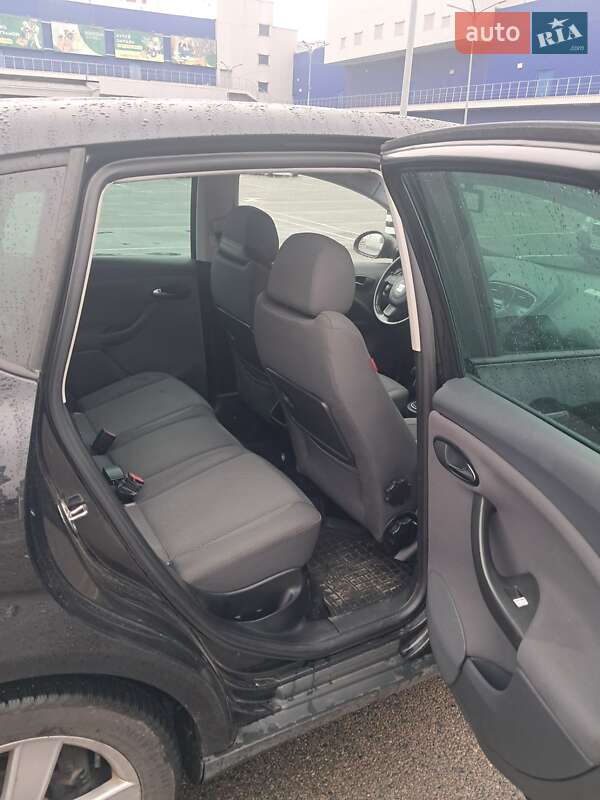 Хетчбек SEAT Toledo 2006 в Дніпрі