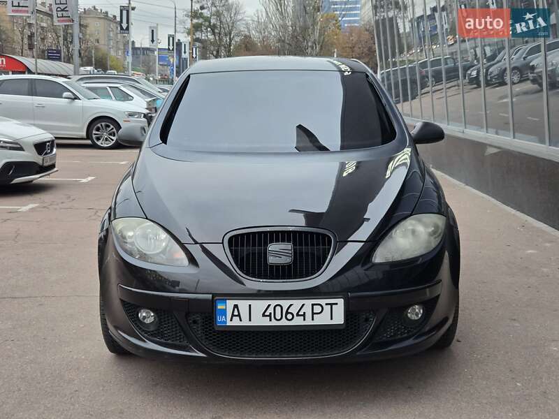 Хэтчбек SEAT Toledo 2008 в Киеве