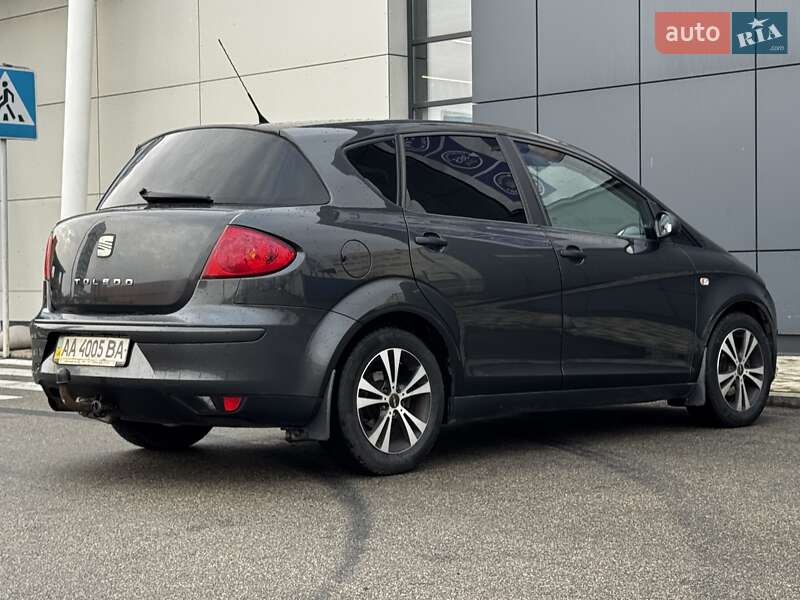 Хетчбек SEAT Toledo 2008 в Києві