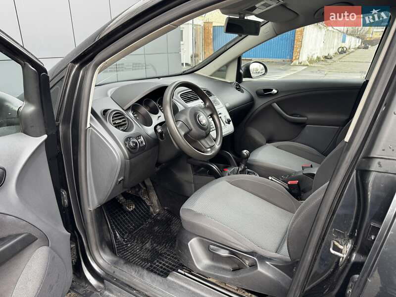 Хетчбек SEAT Toledo 2008 в Києві