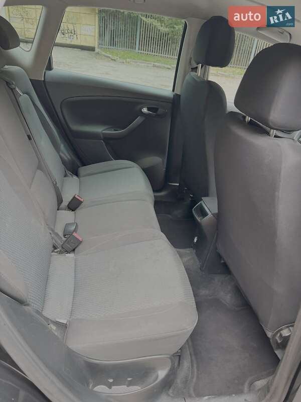 Хэтчбек SEAT Toledo 2008 в Львове