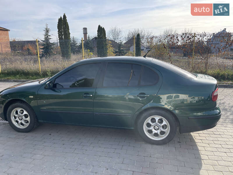Седан SEAT Toledo 2001 в Черновцах