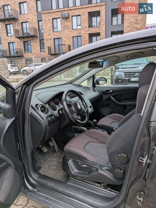 Хэтчбек SEAT Toledo 2005 в Тлумаче фото 7 Хэтчбек SEAT Toledo 2005 в Тлумаче