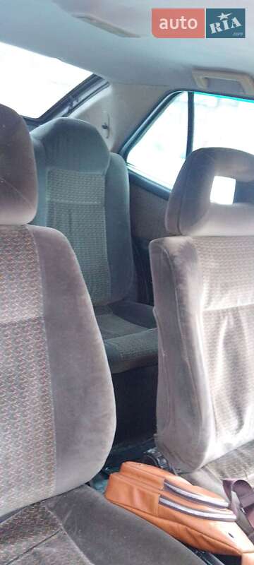 Седан SEAT Toledo 1992 в Каменском