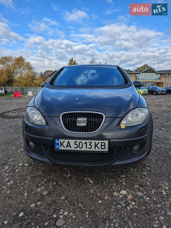 Хэтчбек SEAT Toledo 2006 в Киеве