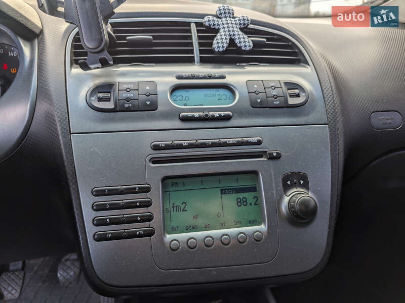 Хэтчбек SEAT Toledo 2006 в Киеве