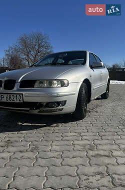 Седан SEAT Toledo 2000 в Бориславе
