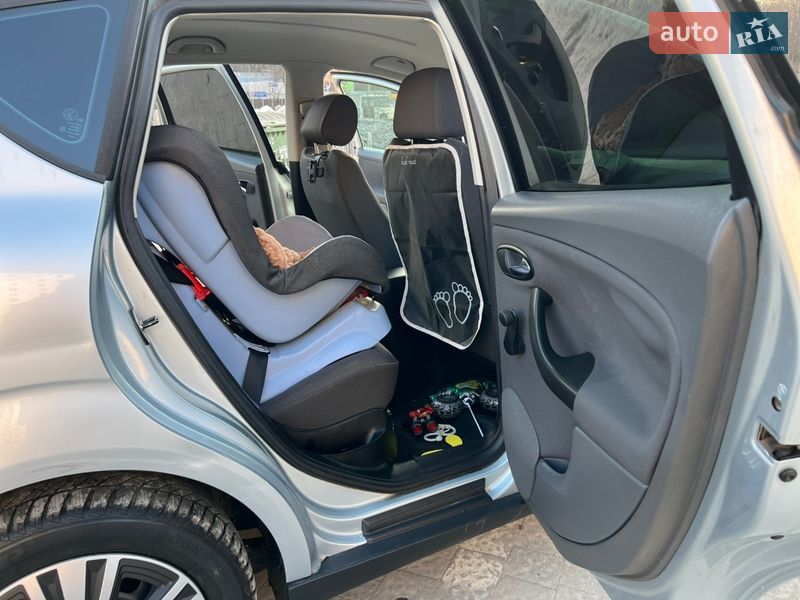 Хэтчбек SEAT Toledo 2004 в Тернополе