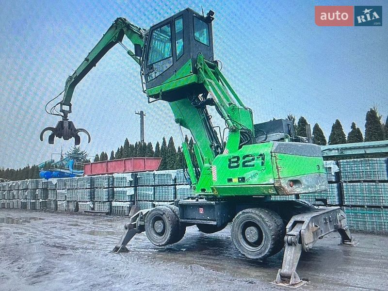 Колесный экскаватор Sennebogen 821 2010 в Косове