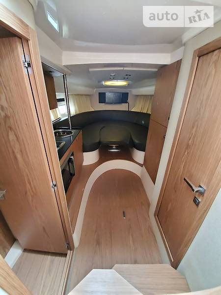 Моторная яхта Sessa Marine C32 2013 в Киеве фото 18 Моторная яхта Sessa Marine C32 2013 в Киеве