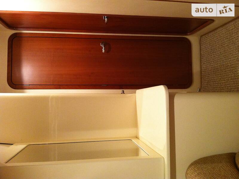 Моторна яхта Sessa Marine C32 2003 в Києві фото 5 Моторна яхта Sessa Marine C32 2003 в Києві