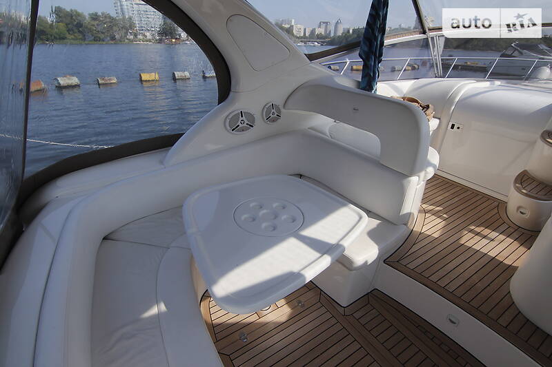 Моторна яхта Sessa Marine C32 2003 в Києві фото 14 Моторна яхта Sessa Marine C32 2003 в Києві