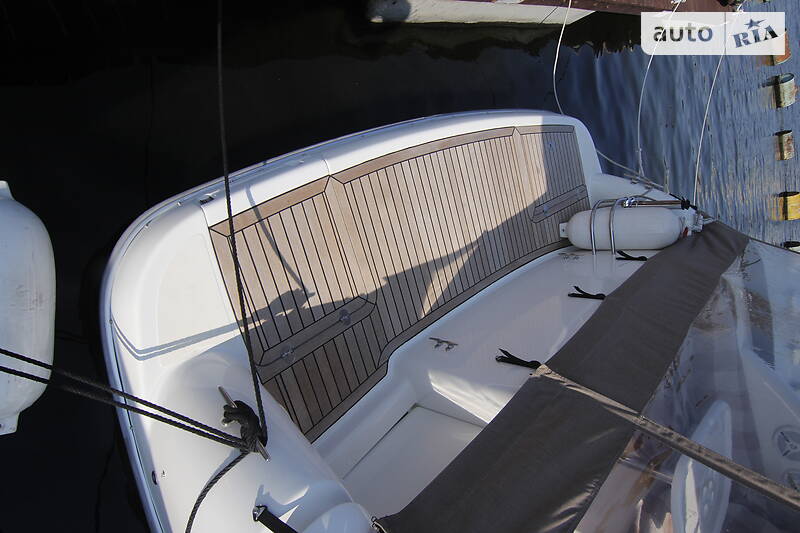 Моторна яхта Sessa Marine C32 2003 в Києві фото 13 Моторна яхта Sessa Marine C32 2003 в Києві