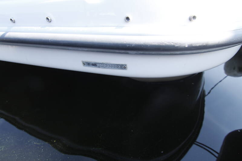 Моторна яхта Sessa Marine C32 2003 в Києві фото 19 Моторна яхта Sessa Marine C32 2003 в Києві