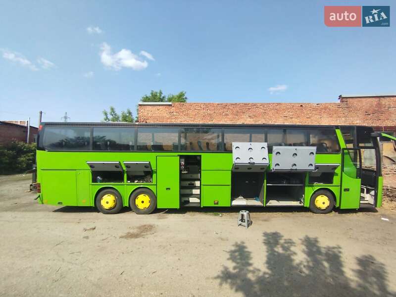 Туристический / Междугородний автобус Setra S 215 2002 в 