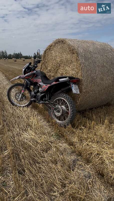 Грузовые мотороллеры, мотоциклы, скутеры, мопеды Shineray XY 200GY-6C 2021 в Владимире фото 3 Грузовые мотороллеры, мотоциклы, скутеры, мопеды Shineray XY 200GY-6C 2021 в Владимире